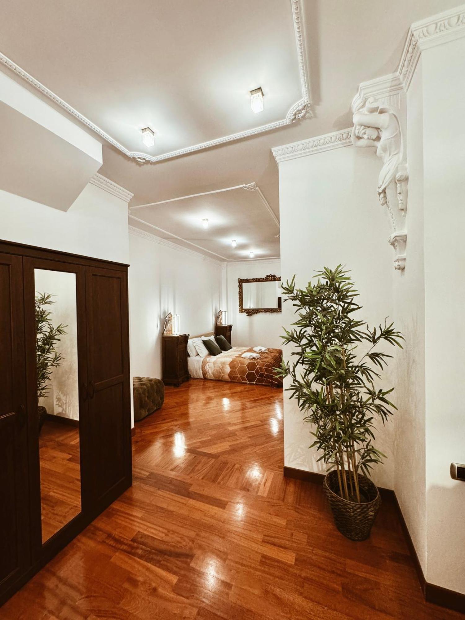 Gasthof Residenza Tritone Luxury Trevi Fountain *