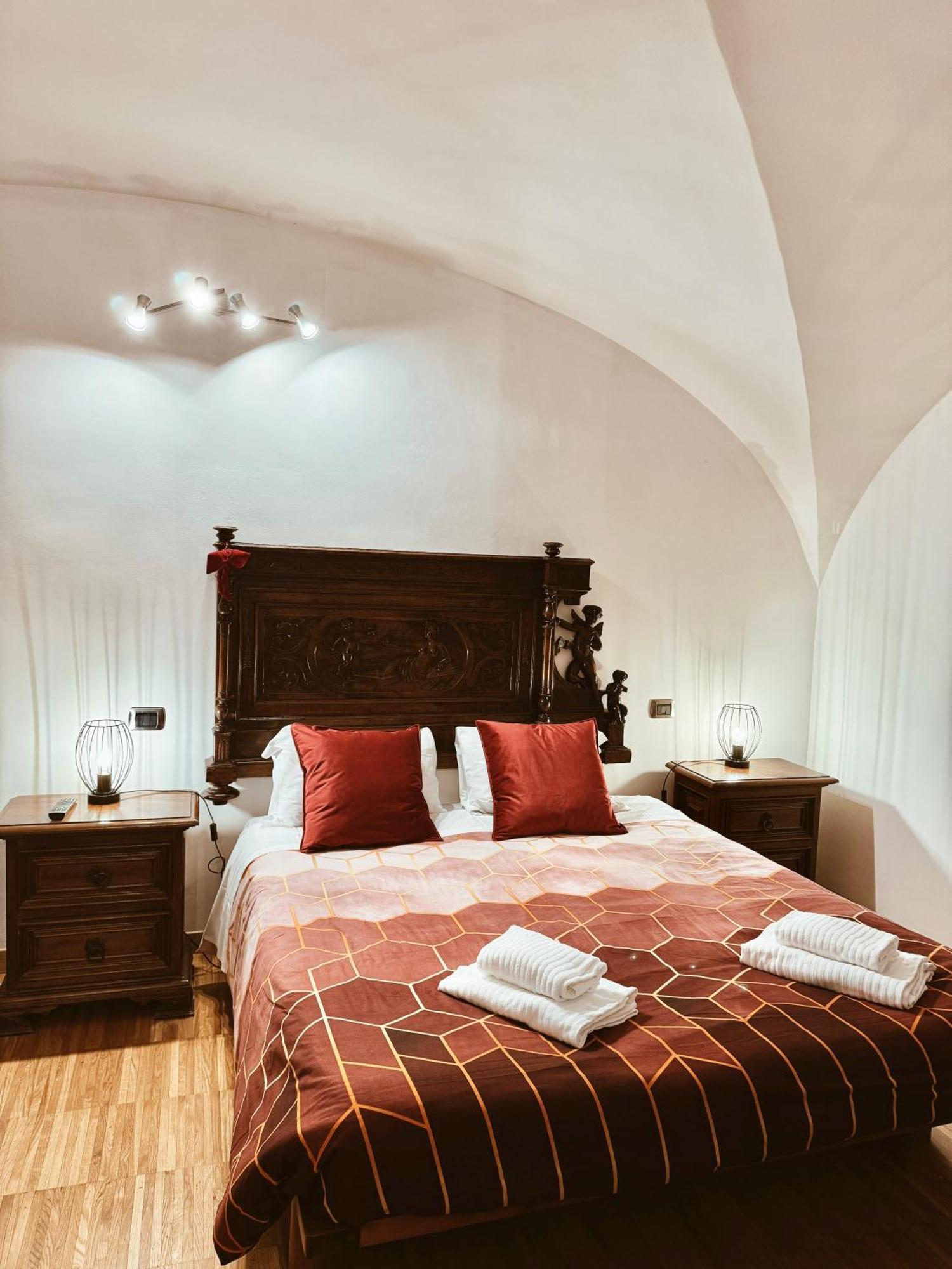Residenza Tritone Luxury Trevi Fountain Gasthof *