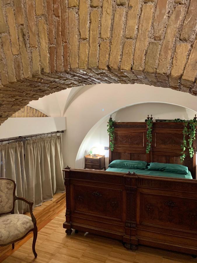 Residenza Tritone A Fontana Di Trevi Affittacamere *